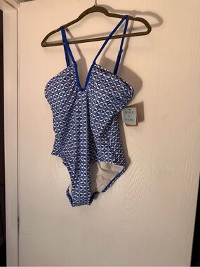 Shade & Shore Blue and White Geometric V‑Neck One‑Piece Swimsuit